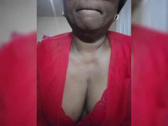 hotmomsexy webcam