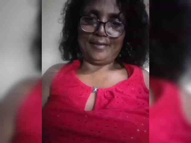 hotmomsexy webcam