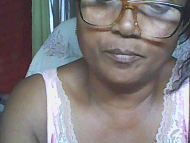 hotmomsexy webcam