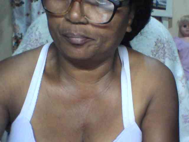 hotmomsexy webcam