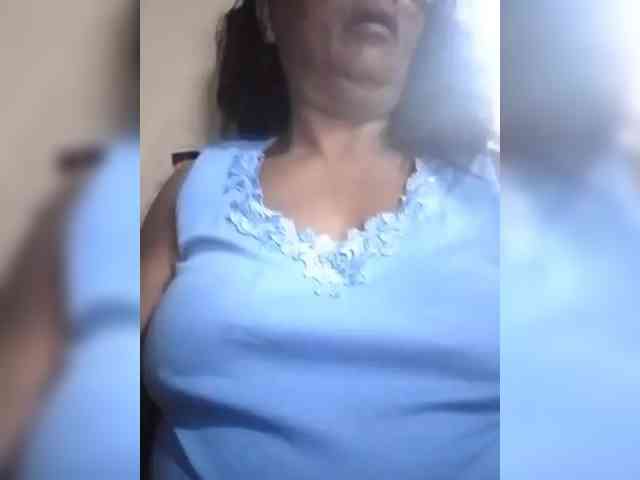 Modèle: hotmomsexy