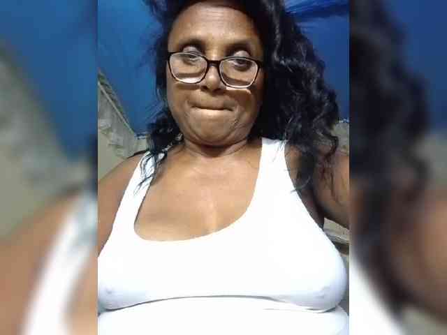 hotmomsexy webcam