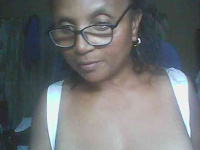 hotmomsexy webcam