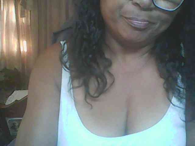 hotmomsexy webcam
