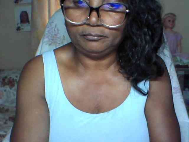 hotmomsexy webcam