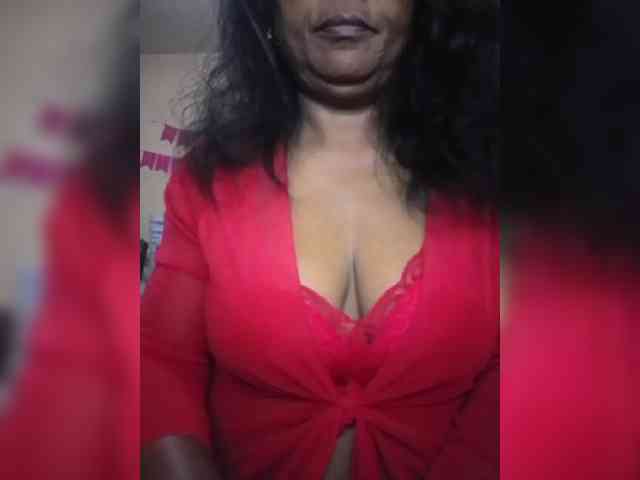 hotmomsexy webcam