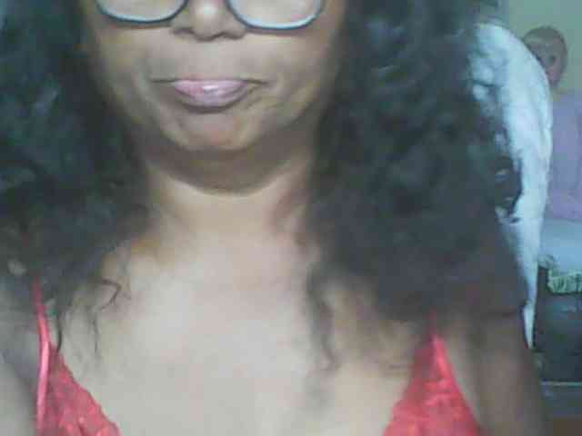 hotmomsexy webcam