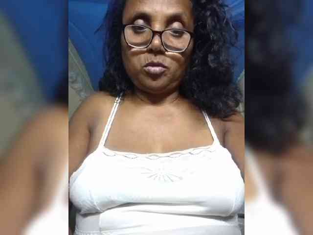 hotmomsexy webcam