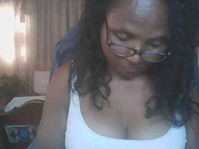 hotmomsexy webcam