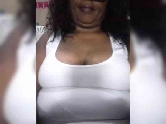 hotmomsexy webcam