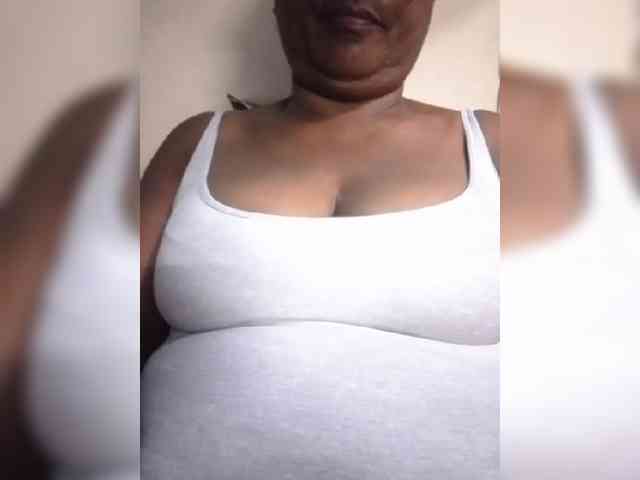 hotmomsexy webcam