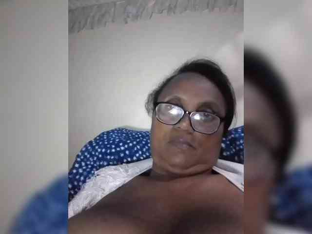 hotmomsexy webcam