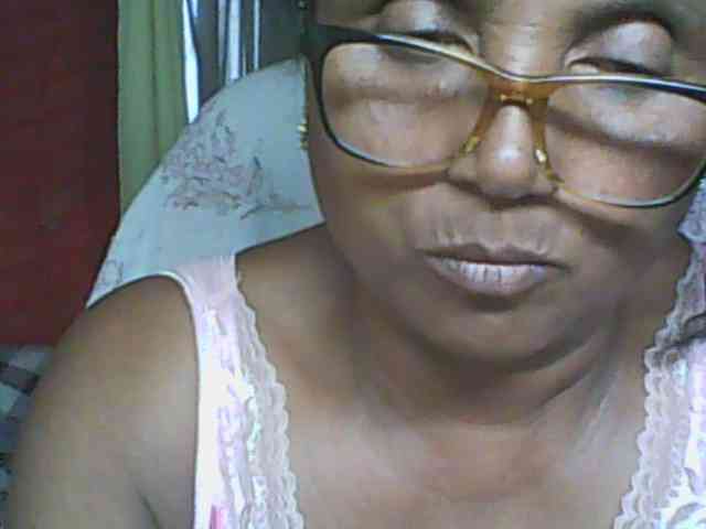 hotmomsexy webcam