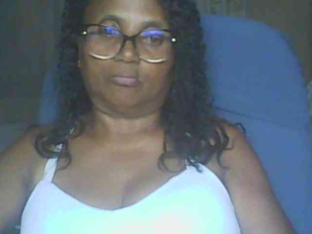 hotmomsexy webcam