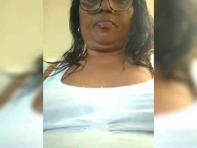 hotmomsexy webcam
