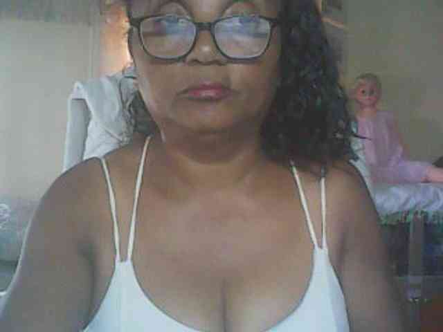 hotmomsexy webcam
