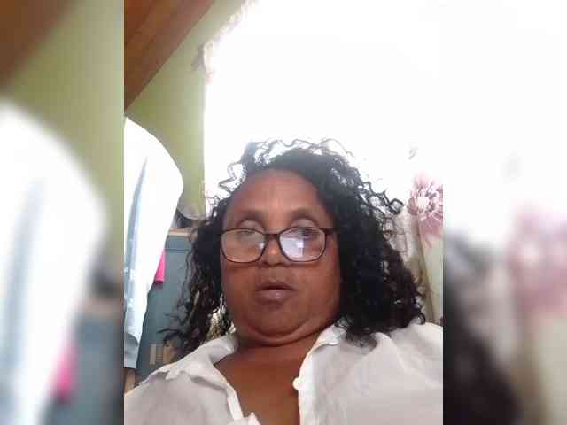 hotmomsexy webcam