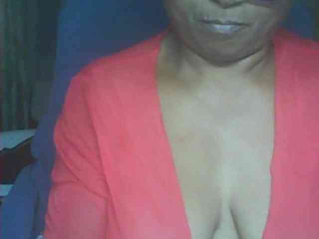 Modèle: hotmomsexy
