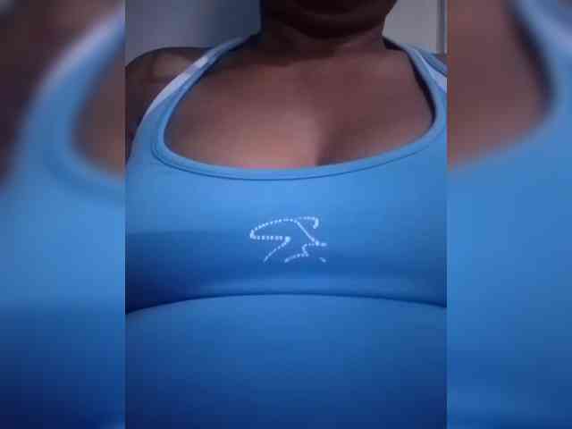 hotmomsexy webcam