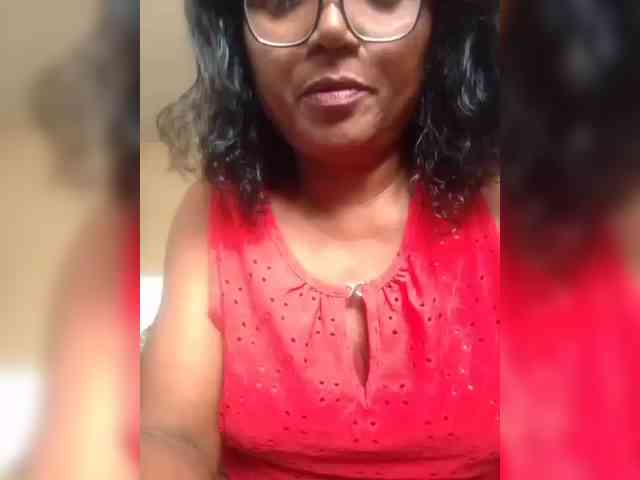 hotmomsexy webcam