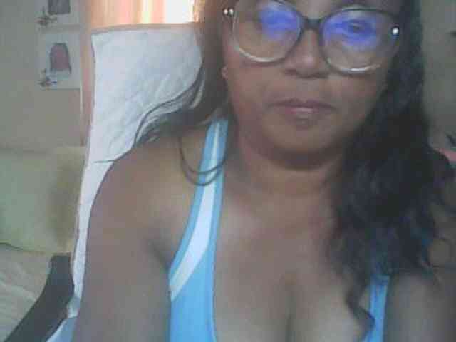 hotmomsexy webcam