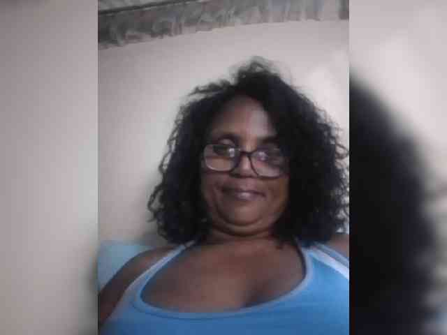 hotmomsexy webcam