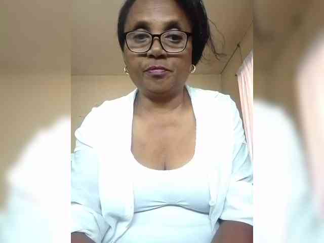hotmomsexy webcam
