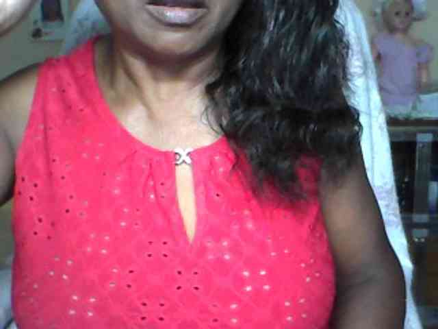 hotmomsexy webcam