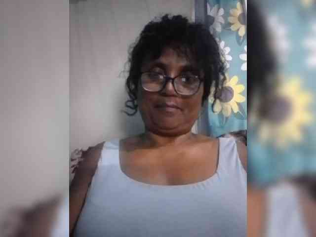 hotmomsexy webcam