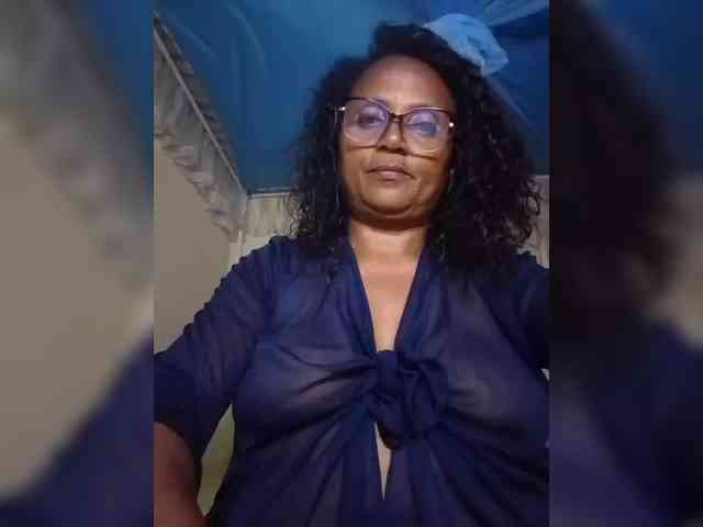 Modèle: hotmomsexy
