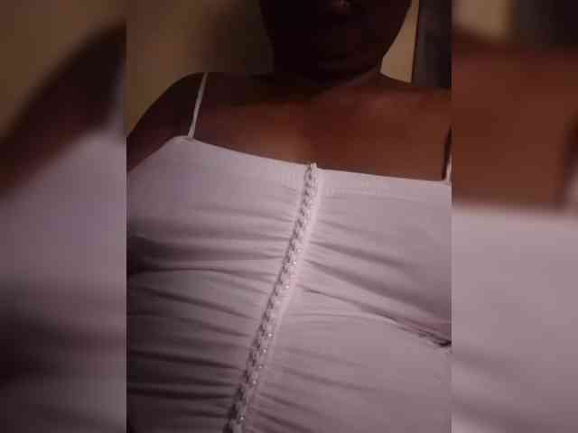 Modèle: hotmomsexy