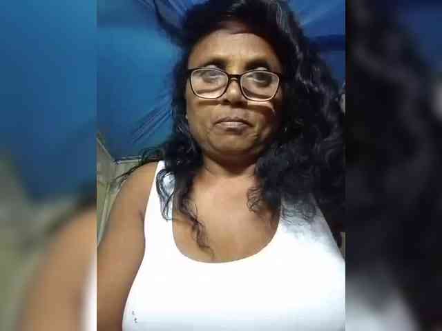 hotmomsexy webcam