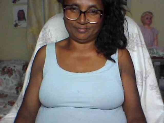hotmomsexy webcam