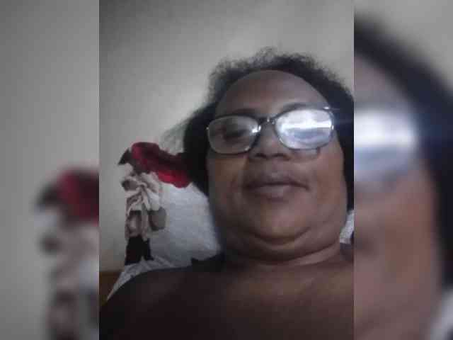 hotmomsexy webcam