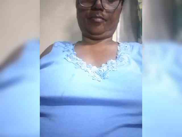 hotmomsexy webcam
