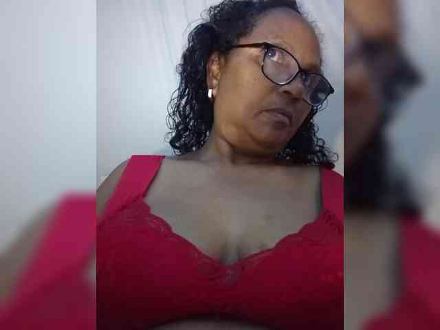 Modèle: hotmomsexy
