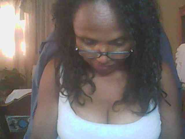 hotmomsexy webcam