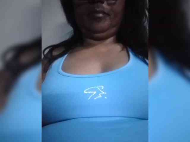 hotmomsexy webcam