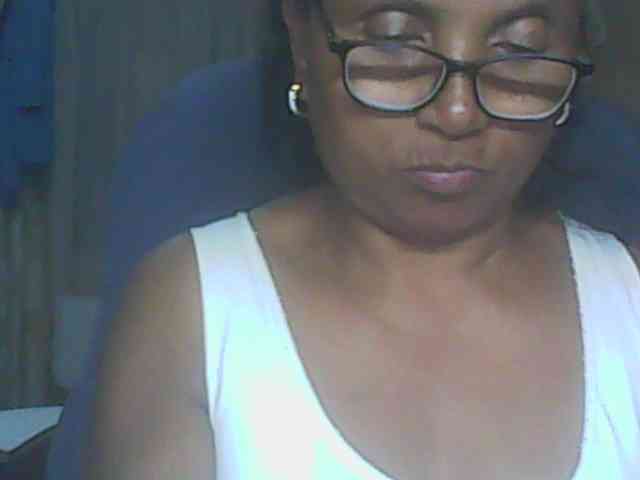 hotmomsexy webcam