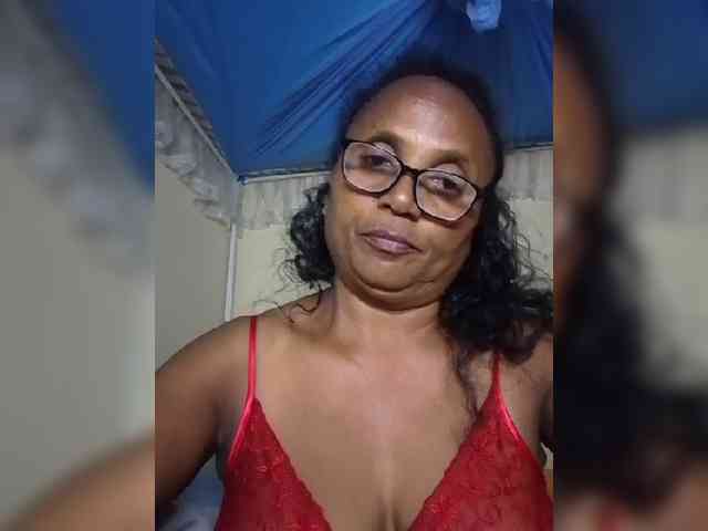 hotmomsexy webcam