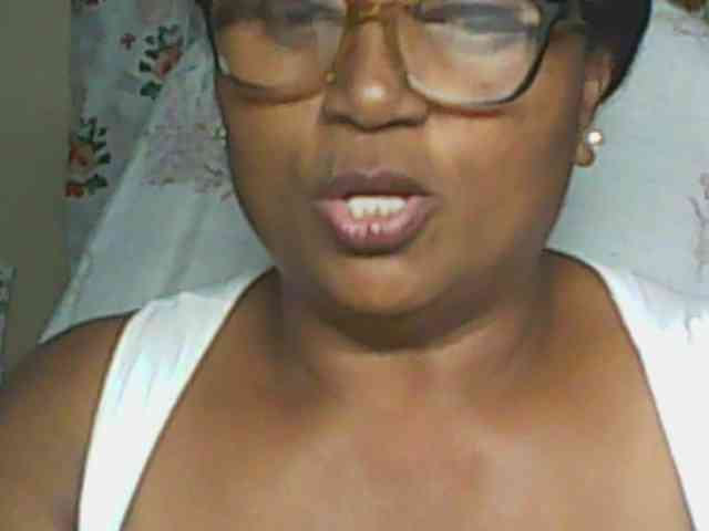 hotmomsexy webcam