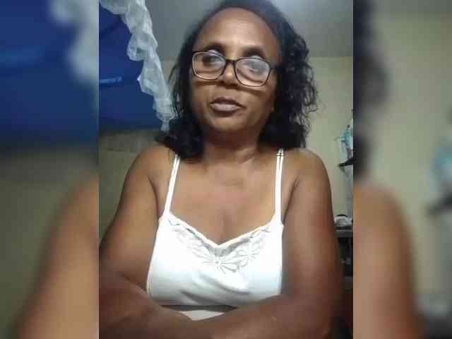 hotmomsexy webcam