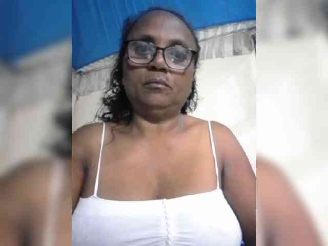 Modèle: hotmomsexy
