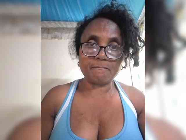 hotmomsexy webcam