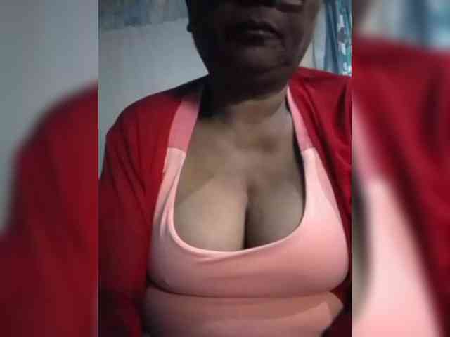 hotmomsexy webcam