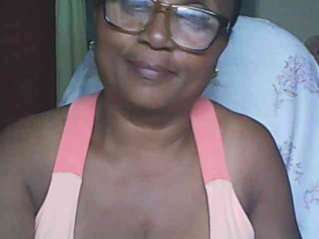 hotmomsexy webcam