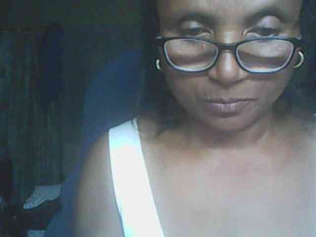 hotmomsexy webcam