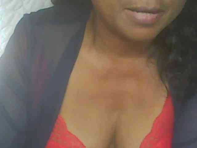 hotmomsexy webcam