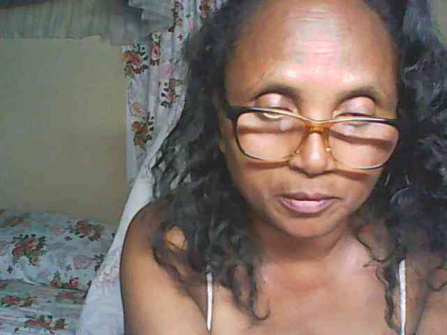 hotmomsexy webcam