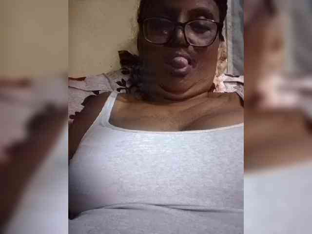 Modèle: hotmomsexy